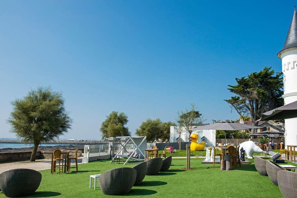 Hotel Chateau Des Tourelles - Relais Thalasso & Spa بورنيشّيه المظهر الخارجي الصورة