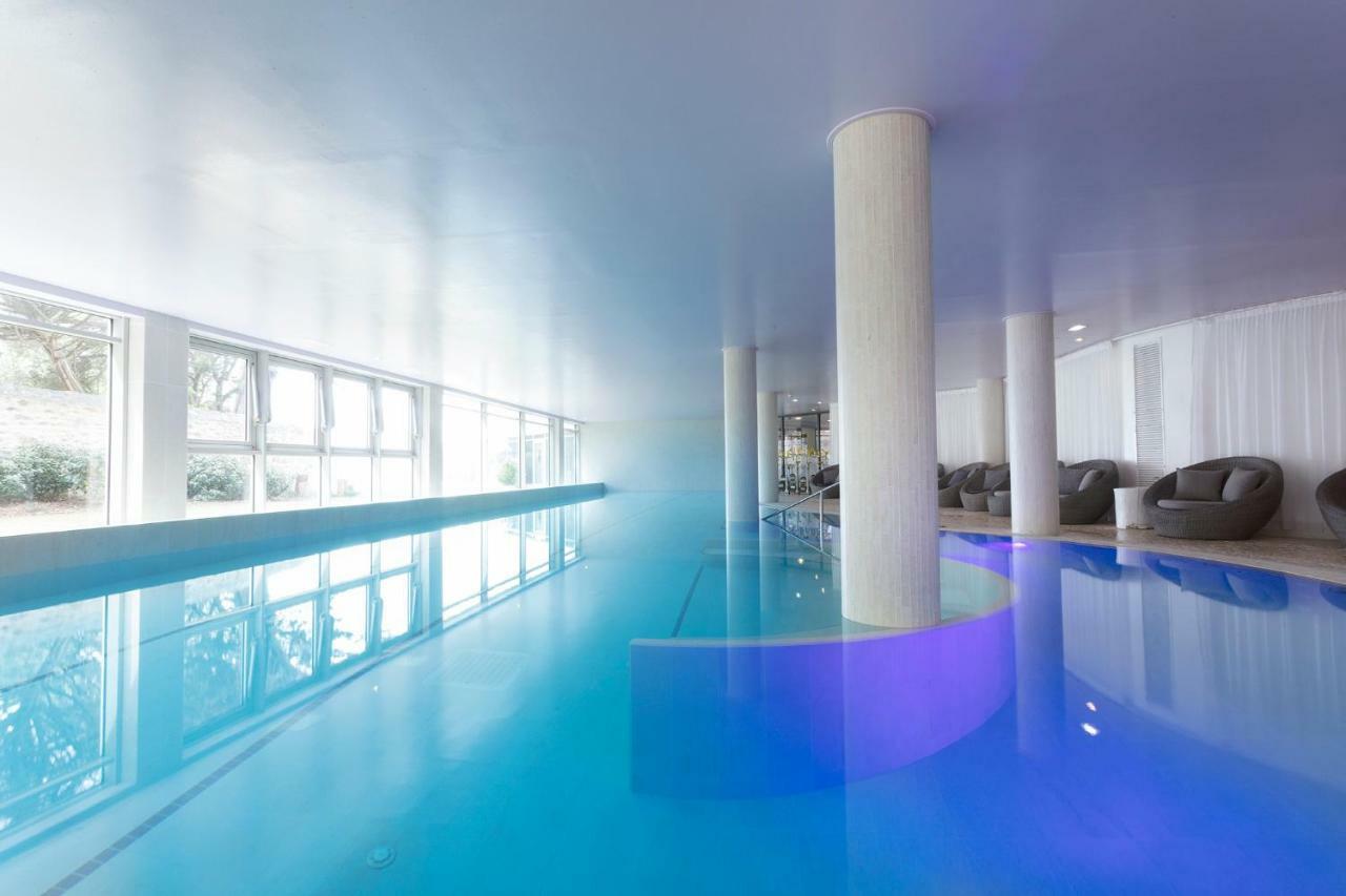 Hotel Chateau Des Tourelles - Relais Thalasso & Spa بورنيشّيه المظهر الخارجي الصورة